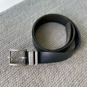 Levi’s Black Leather Belt with Silver Buckle Size 40 Waist